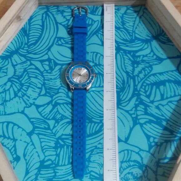 Watch with New Battery from Estate Sale ID16 - Picture 2 of 2